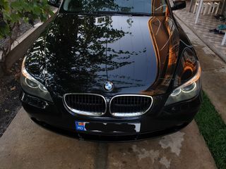 BMW 5 Series foto 1