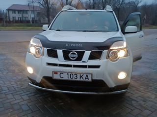 Nissan X-Trail foto 2