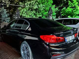 BMW 5 Series foto 4