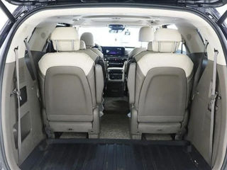 KIA Carnival foto 16