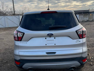 Ford Escape foto 7