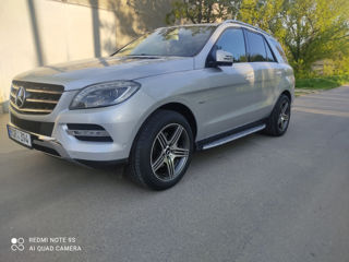 Mercedes M-Class foto 5