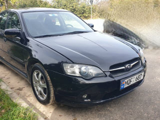 Subaru Legacy foto 2