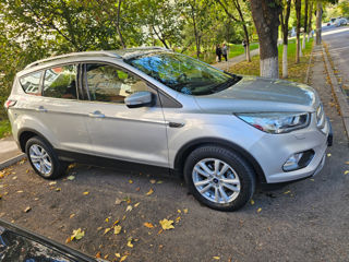 Ford Kuga foto 2