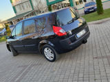 Renault Grand Scenic foto 2