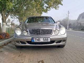 Mercedes E-Class foto 8