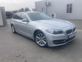 BMW 5 Series foto 2