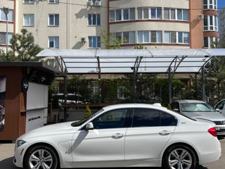 BMW 3 Series foto 8