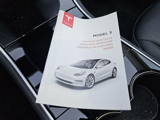 Tesla Model 3 foto 15