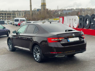 Skoda Superb foto 8