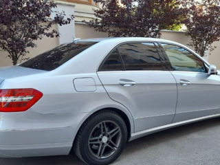 Mercedes E-Class foto 2