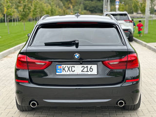 BMW 5 Series Touring foto 6