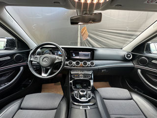 Mercedes E-Class фото 10