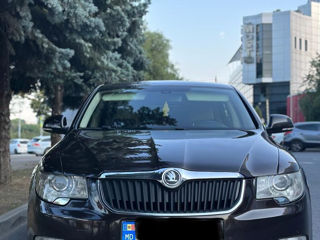 Skoda Superb foto 2