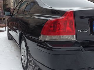 Volvo S60 foto 4