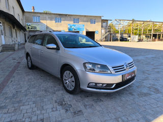 Volkswagen Passat foto 3