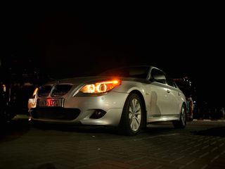 BMW 5 Series foto 5