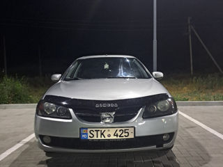 Nissan Almera foto 2