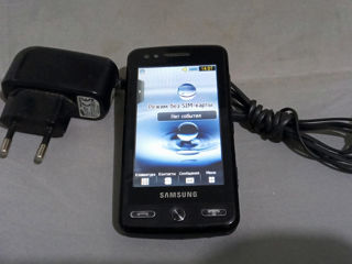 Samsung M8800.