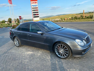 Mercedes E-Class foto 4