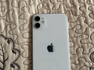 Продается IPhone 11 foto 2