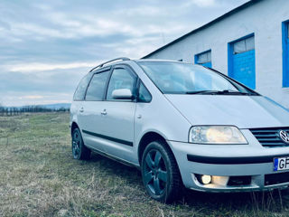 Volkswagen Sharan foto 1