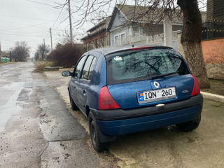 Renault Clio foto 4