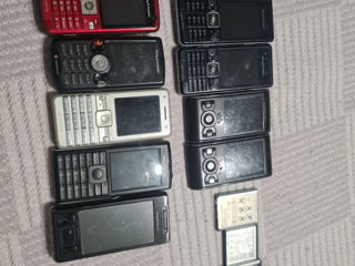 11 telefoane sony ericsson la pret de 800 lei toate.