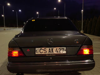 Mercedes E-Class foto 10