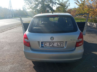 Skoda Fabia foto 2