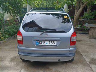 Opel Zafira foto 6