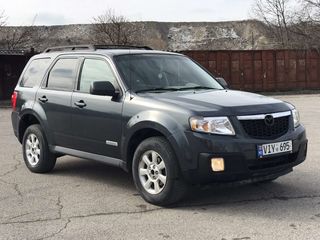 Mazda Tribute foto 2