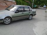 Volvo 400 Series foto 1