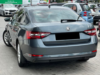 Skoda Superb фото 3