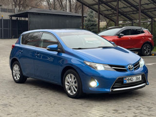 Toyota Auris foto 2