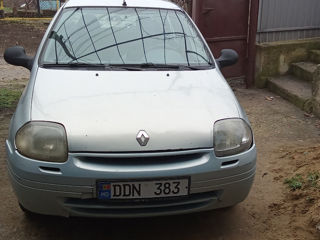 Renault Clio Symbol foto 2