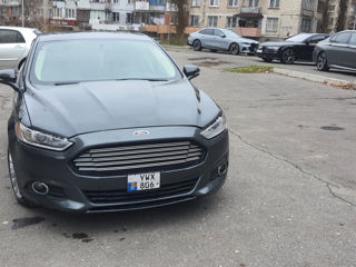 Ford Fusion foto 2