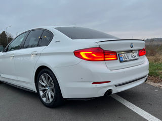 BMW 5 Series foto 4