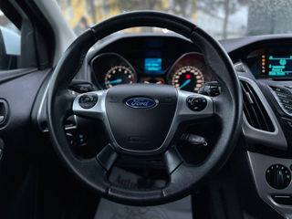 Ford Focus foto 12