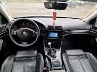 BMW 5 Series foto 8