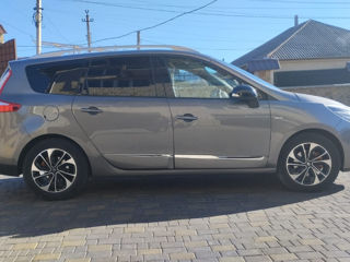 Renault Grand Scenic foto 3