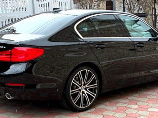 BMW 5 Series foto 8