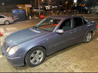 Mercedes E-Class foto 4