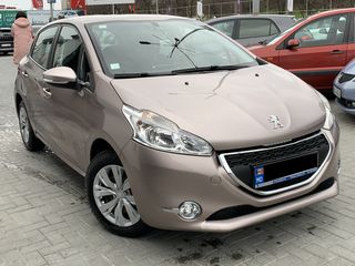 Peugeot 208 foto 4