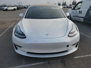 Tesla Model 3 foto 2