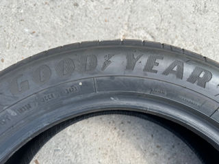 215/55 R17 GoodYear Noi 2023 foto 6