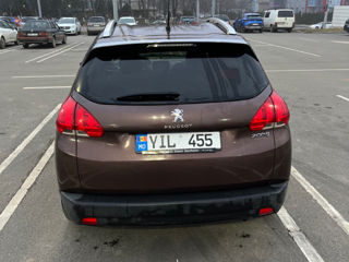 Peugeot 2008 foto 6