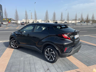 Toyota C-HR foto 3