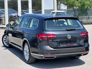 Volkswagen Passat foto 2