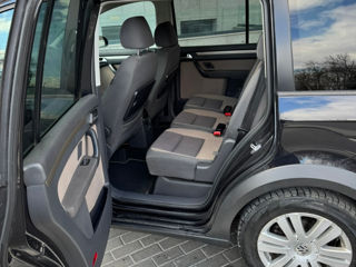 Volkswagen Touran foto 10